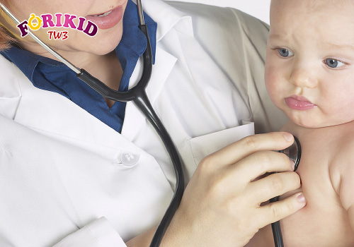 Cho trẻ khám định kỳ để phát hiện bệnh gì gây ra chứng biếng ăn