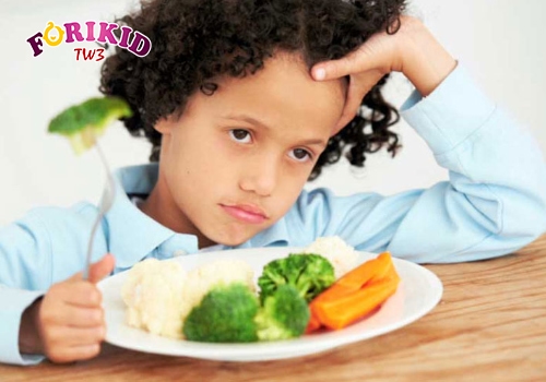 Biếng ăn kéo dài có thể gây ảnh hưởng nghiêm trọng tới sức khỏe trẻ nhỏ
