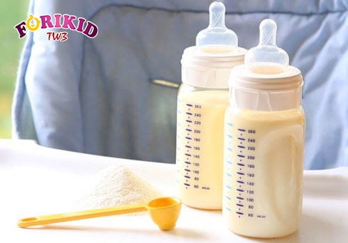 Hãy kiểm tra thật kỹ thành phần của sữa công thức trước khi sử dụng cho trẻ