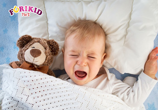 Suy nhược sẽ khiến trẻ ngủ không ngon và hay quấy khóc